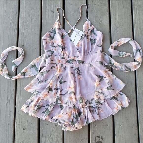 Saints + Secrets‎ Purple Floral Sleeveless Racerback Layerered Romper M NEW - Picture 1 of 9